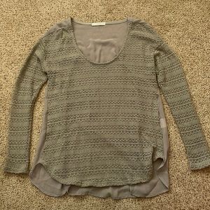 Beige/grey knit blouse